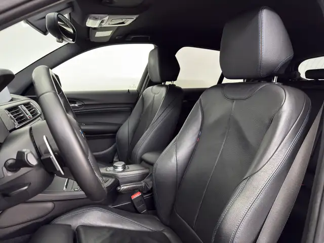 BMW 1 Series view 9