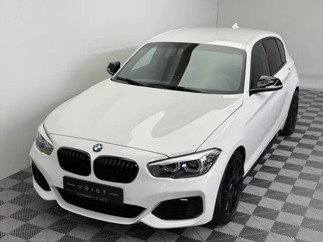 BMW 1 Series view 2