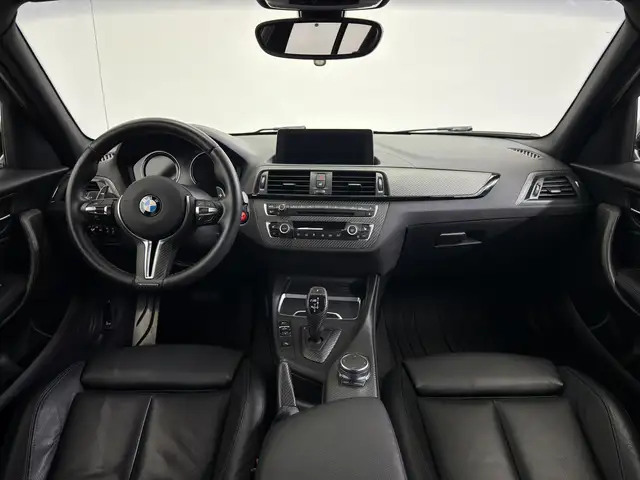 BMW 1 Series view 10