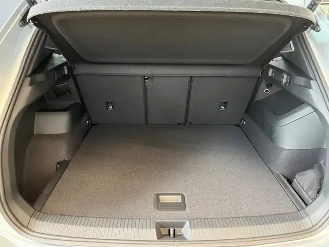 Volkswagen Tiguan view 14