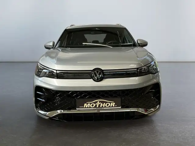 Volkswagen Tiguan view 6