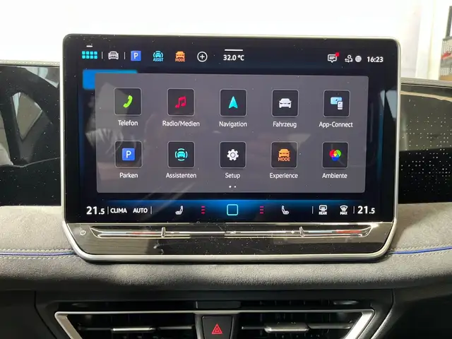 Volkswagen Tiguan view 13