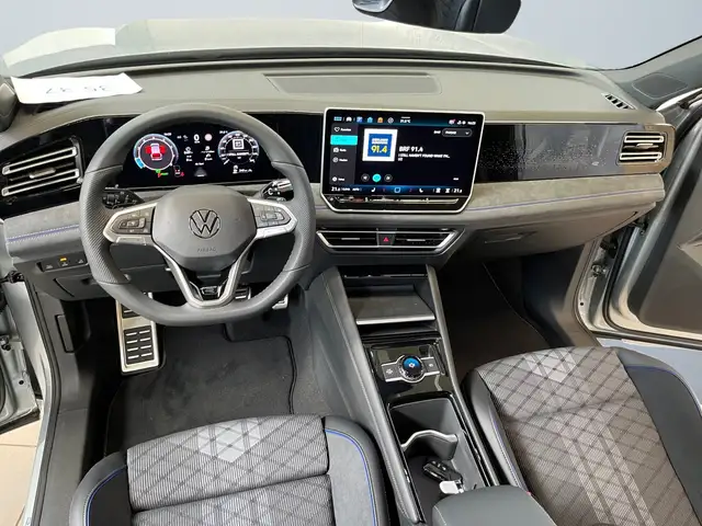 Volkswagen Tiguan view 8