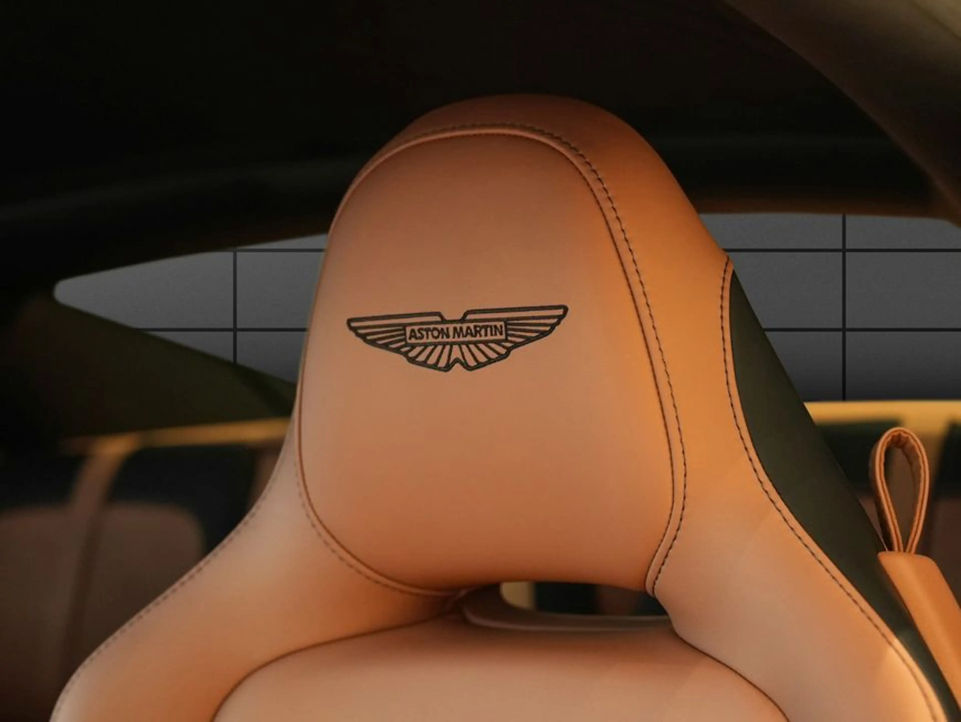 Aston Martin DB12 Coupe — photo 5