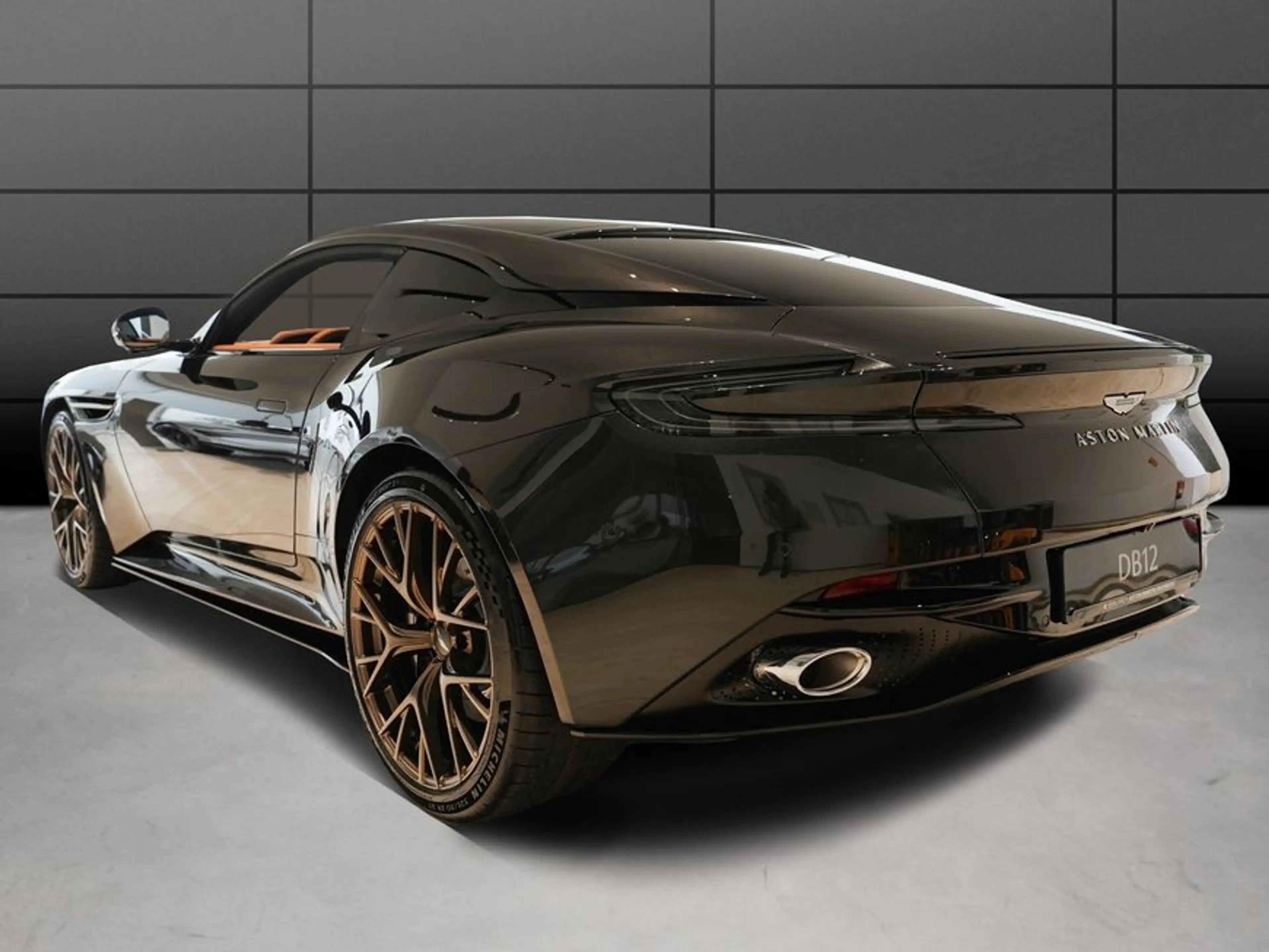 Aston Martin DB12 Coupe — photo 2