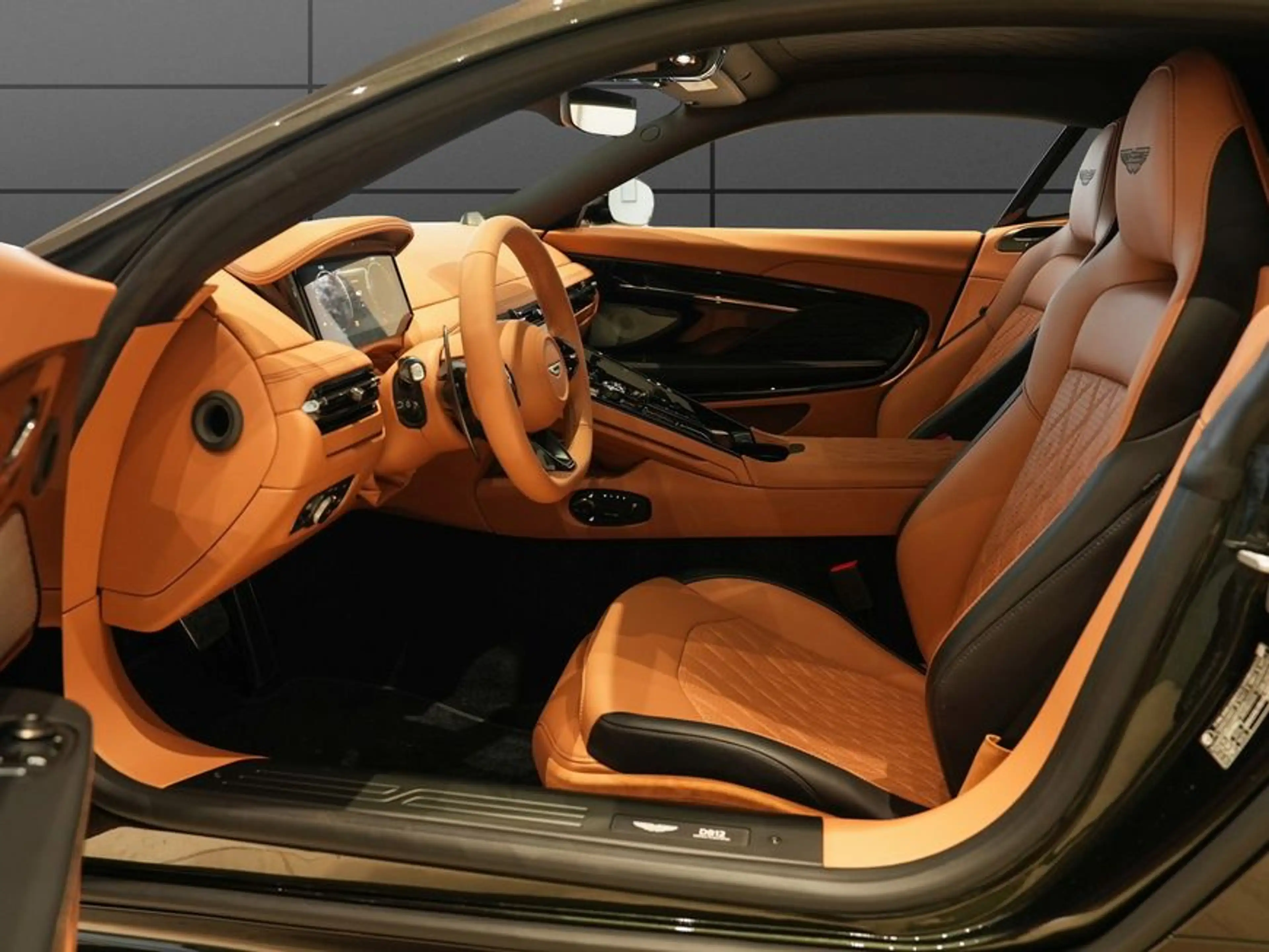 Aston Martin DB12 Coupe — photo 12