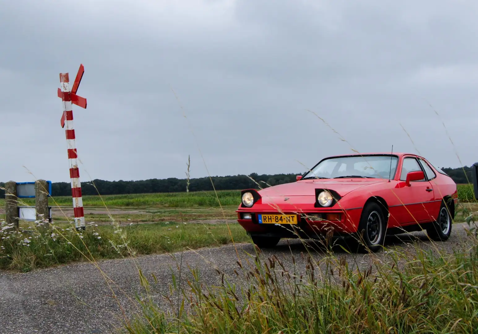 Porsche 924 924 2.0 Coupé Supercharged Roşu - 2