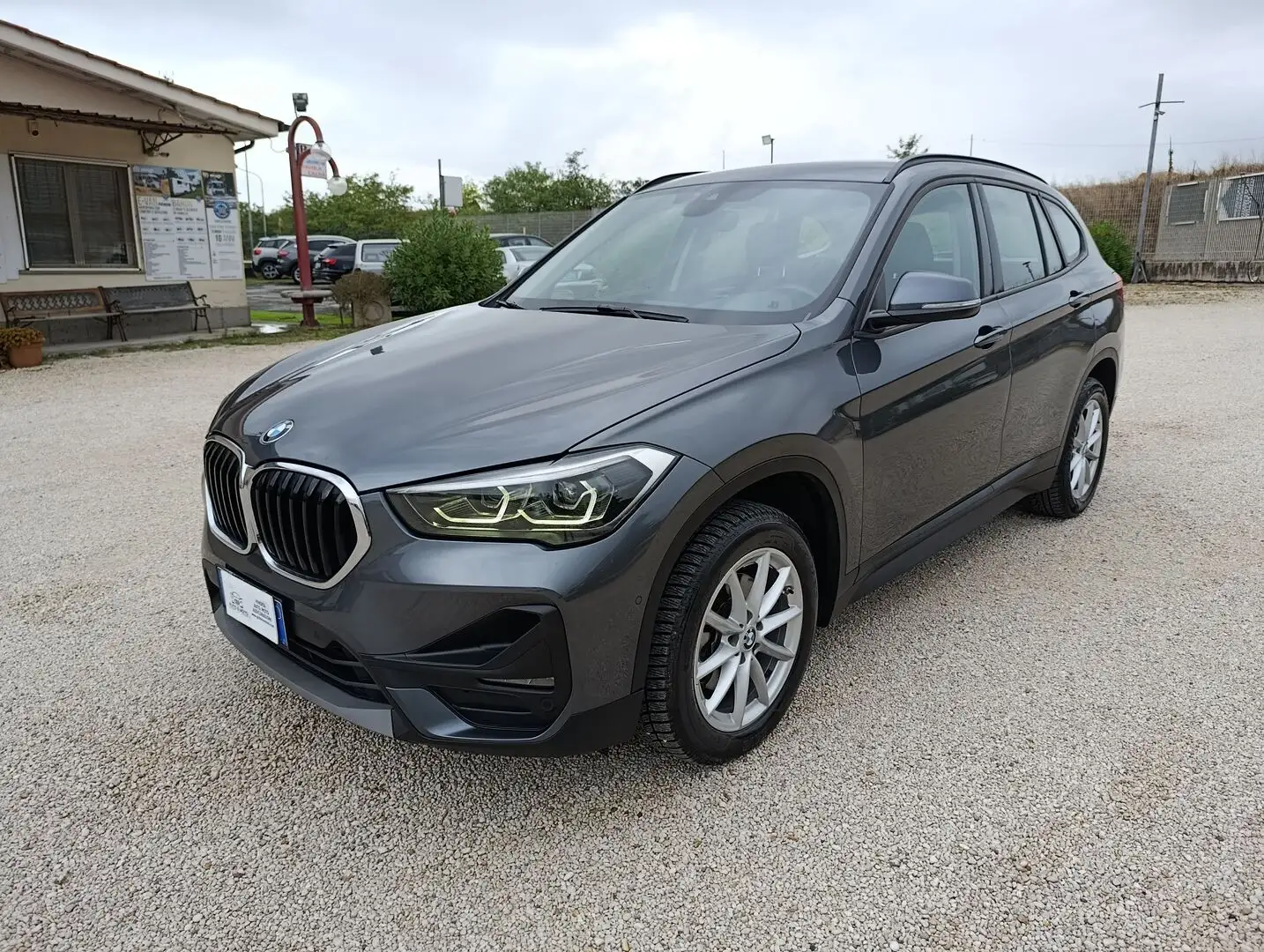 BMW X1 Sdrive18d Advantage auto Gris - 1