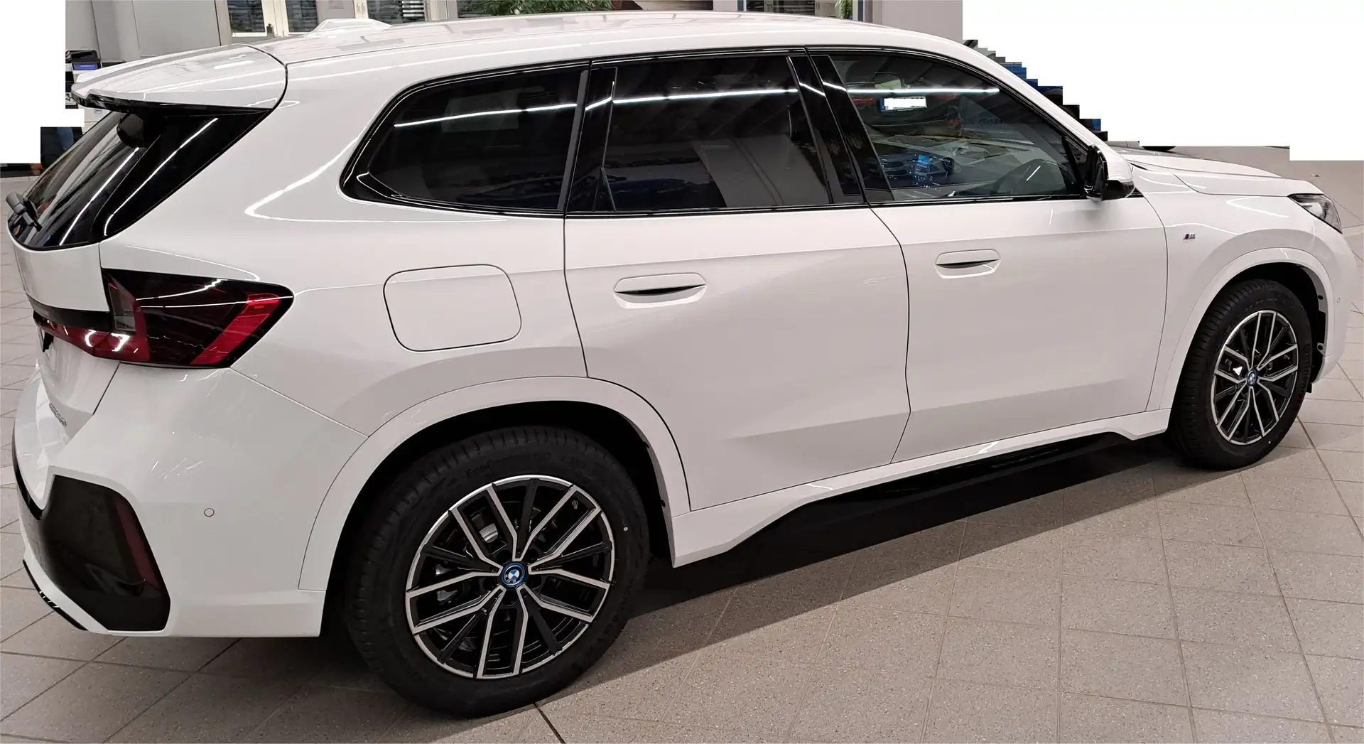 BMW iX1 iX1 eDrive20 M Sport-, Head-Up, Selbstlenksystem Weiß - 2