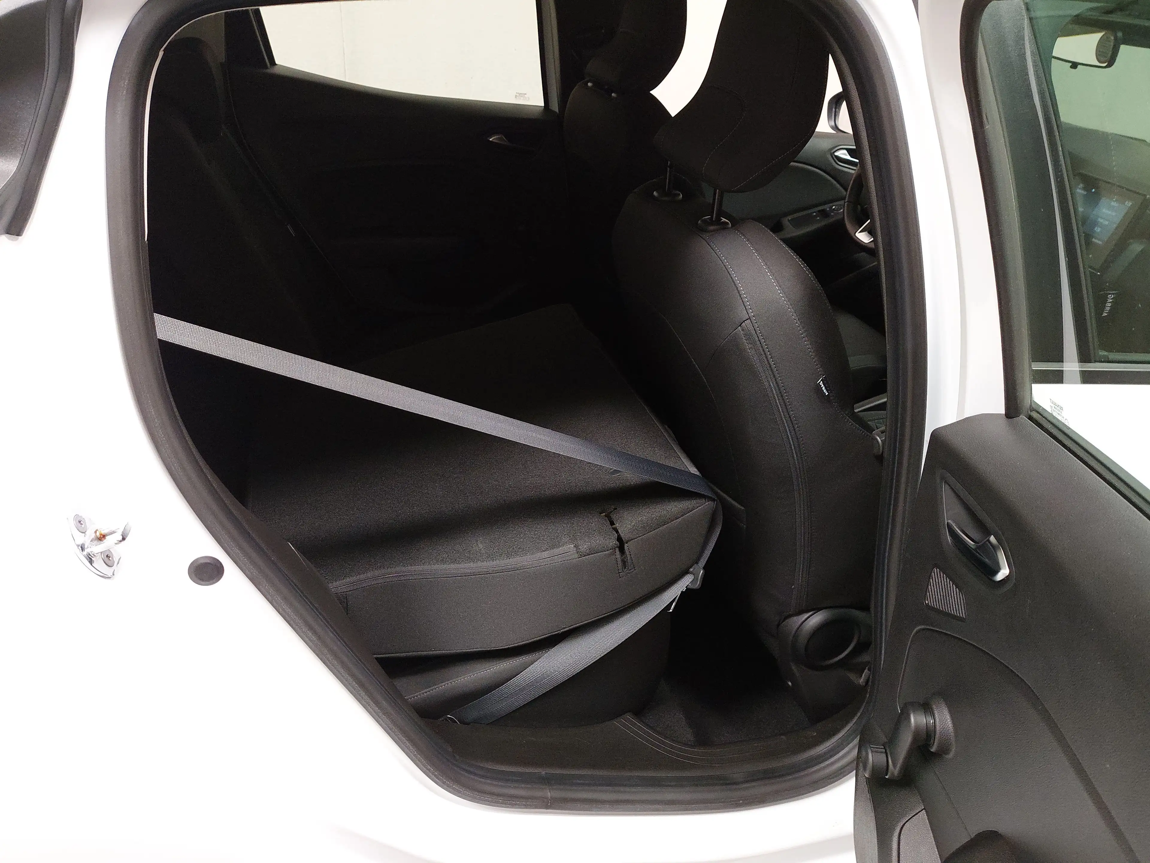 Renault Clio TCe 100 Navi LED Shz — photo 11