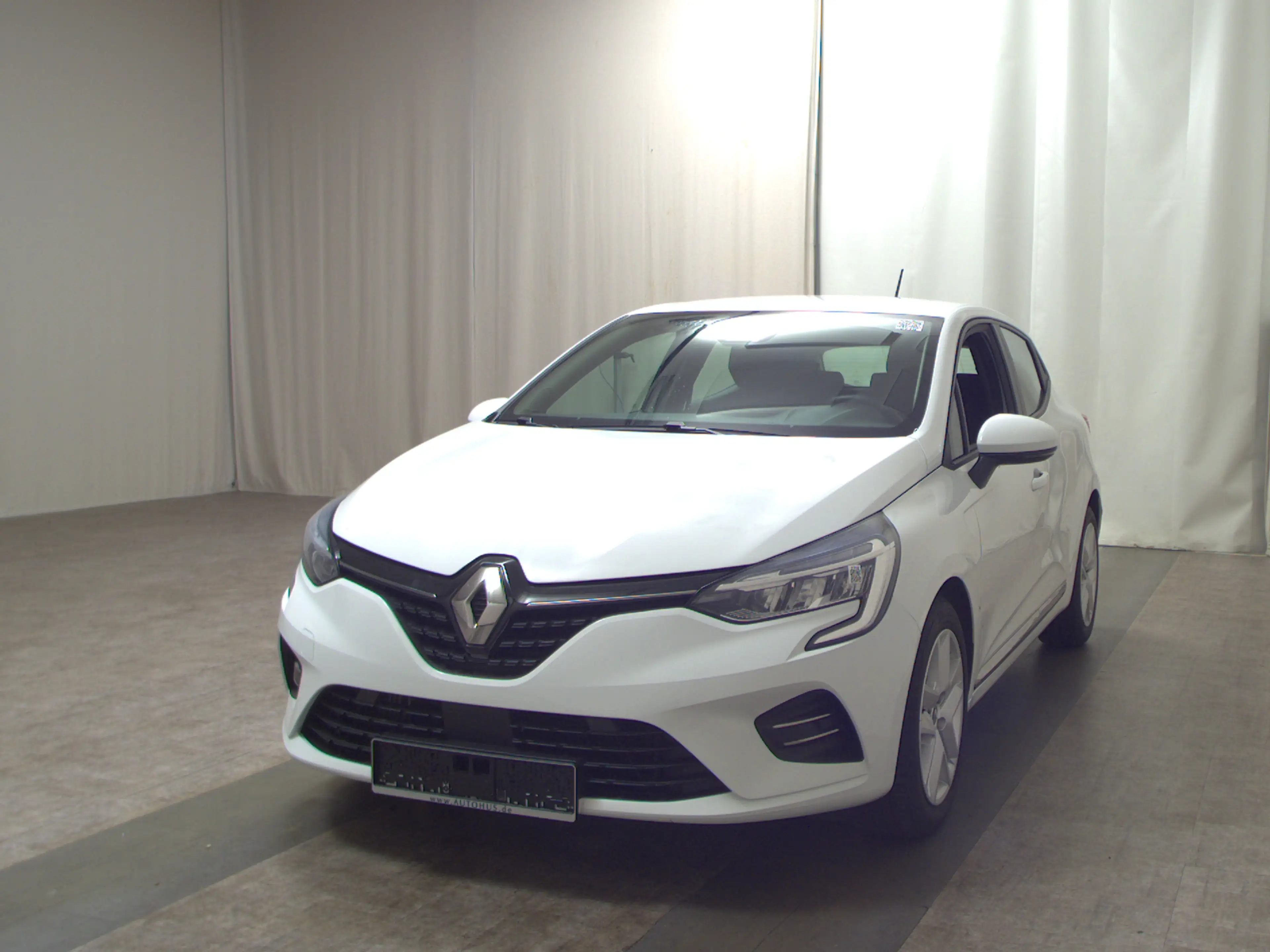 Renault Clio TCe 100 Navi LED Shz — photo 2