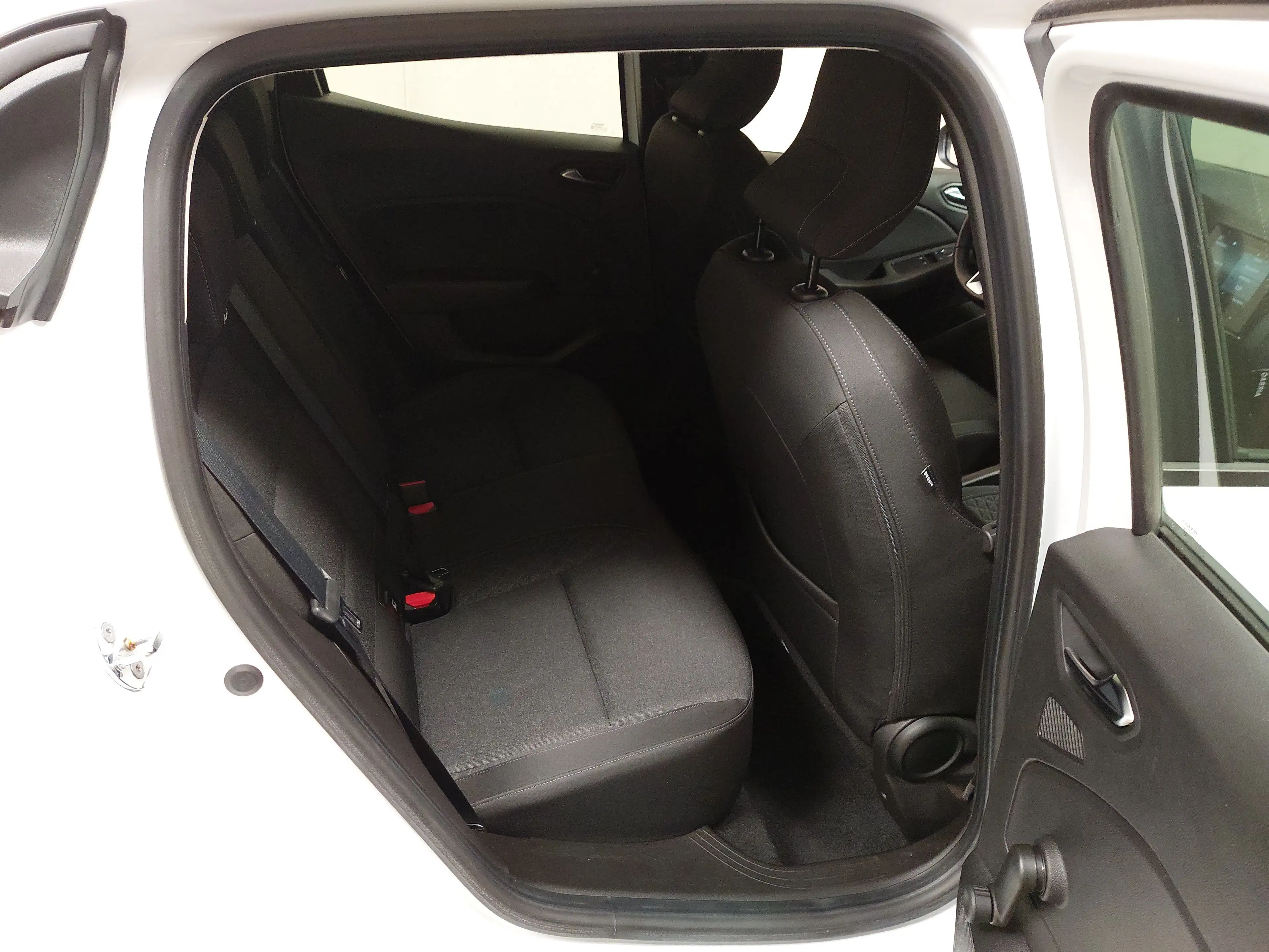 Renault Clio TCe 100 Navi LED Shz — photo 12