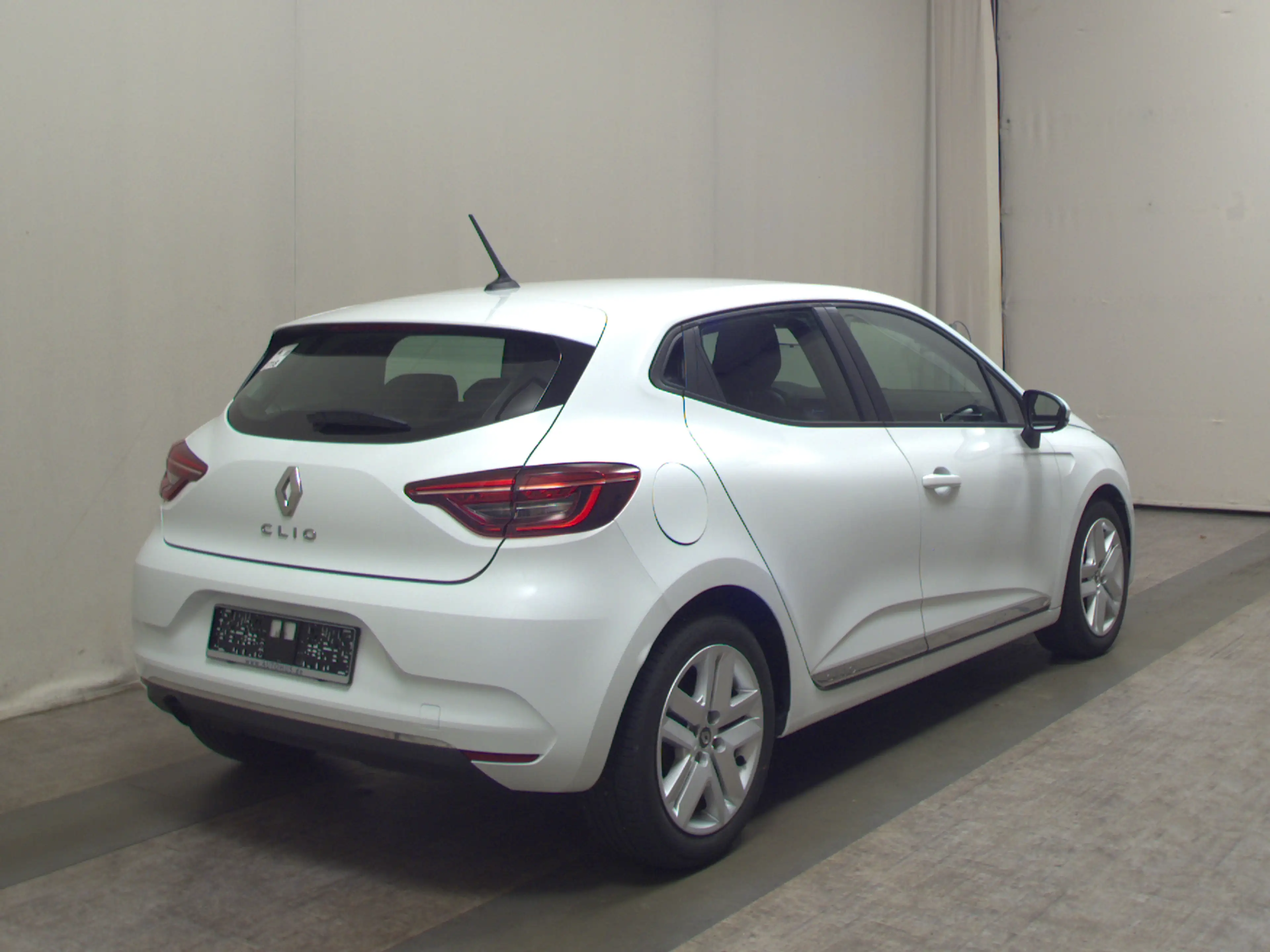 Renault Clio TCe 100 Navi LED Shz — photo 4