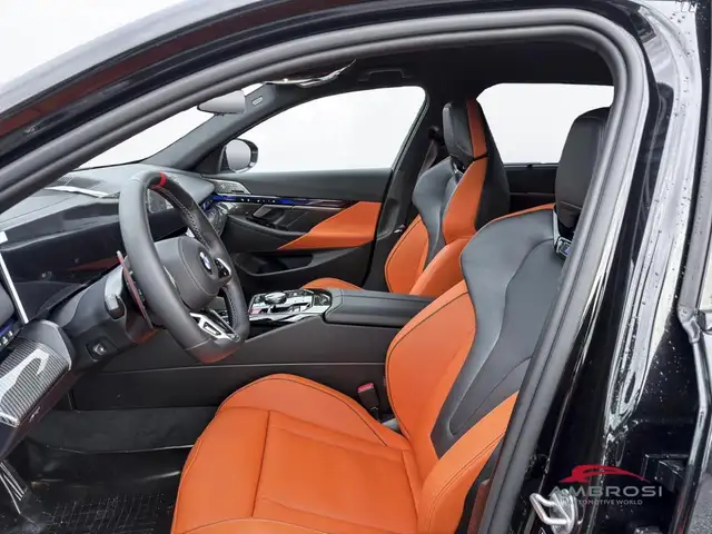 BMW M5 view 9