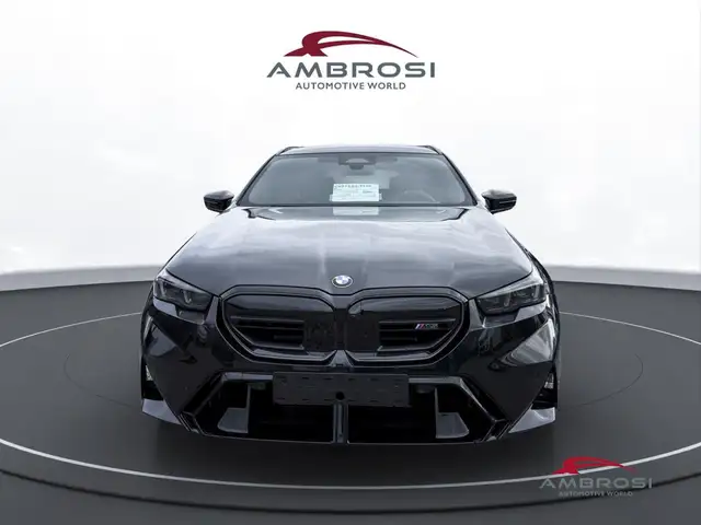 BMW M5 view 7