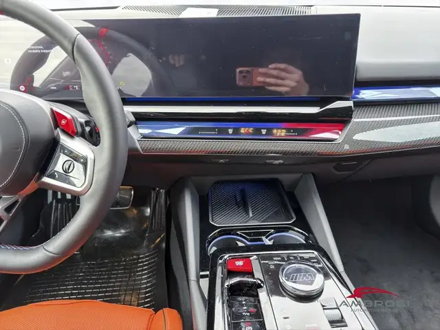 BMW M5 view 15
