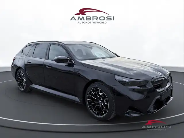 BMW M5 view 2