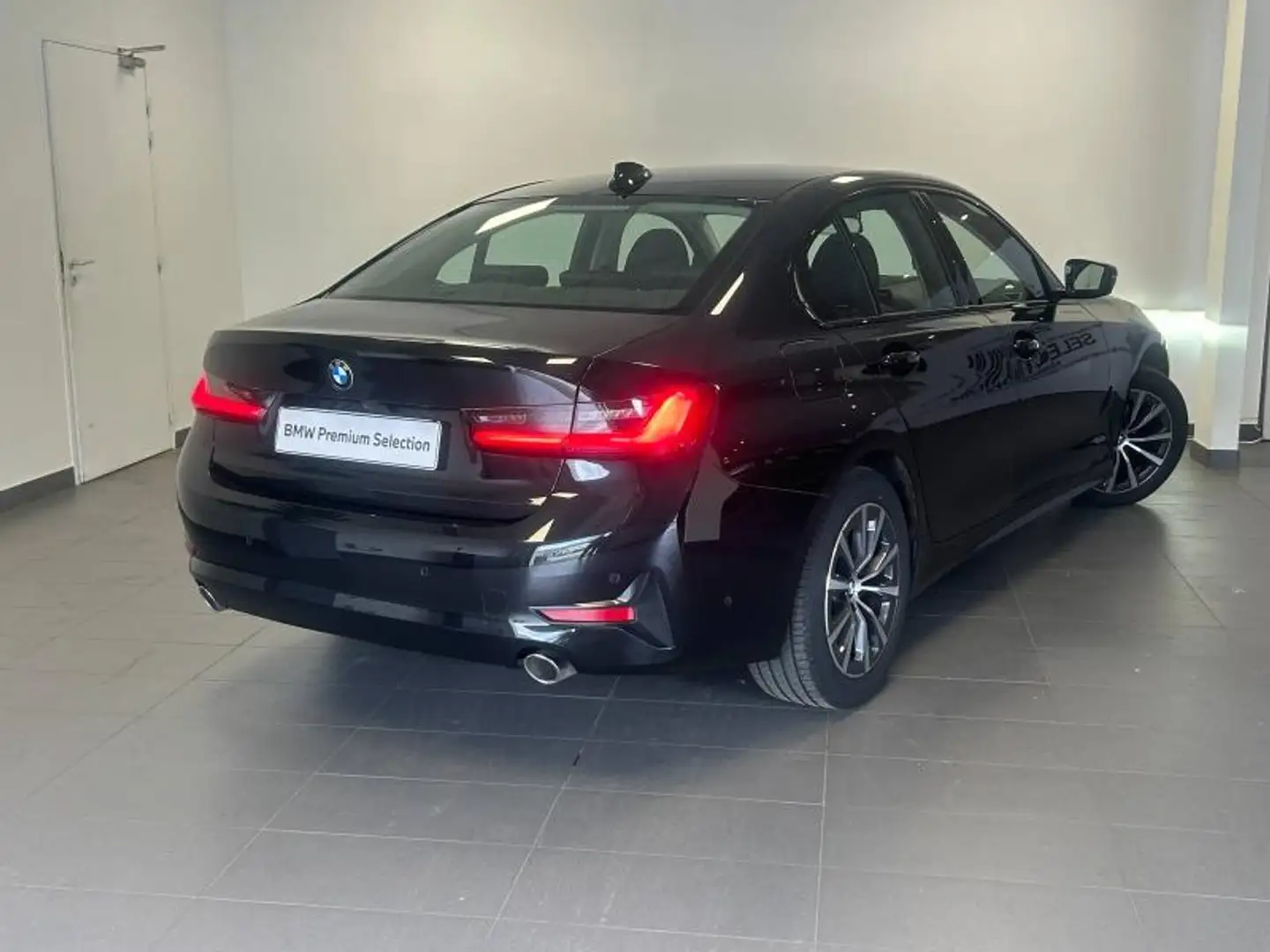 BMW 318 318dA MH 150ch Business Design Noir - 2