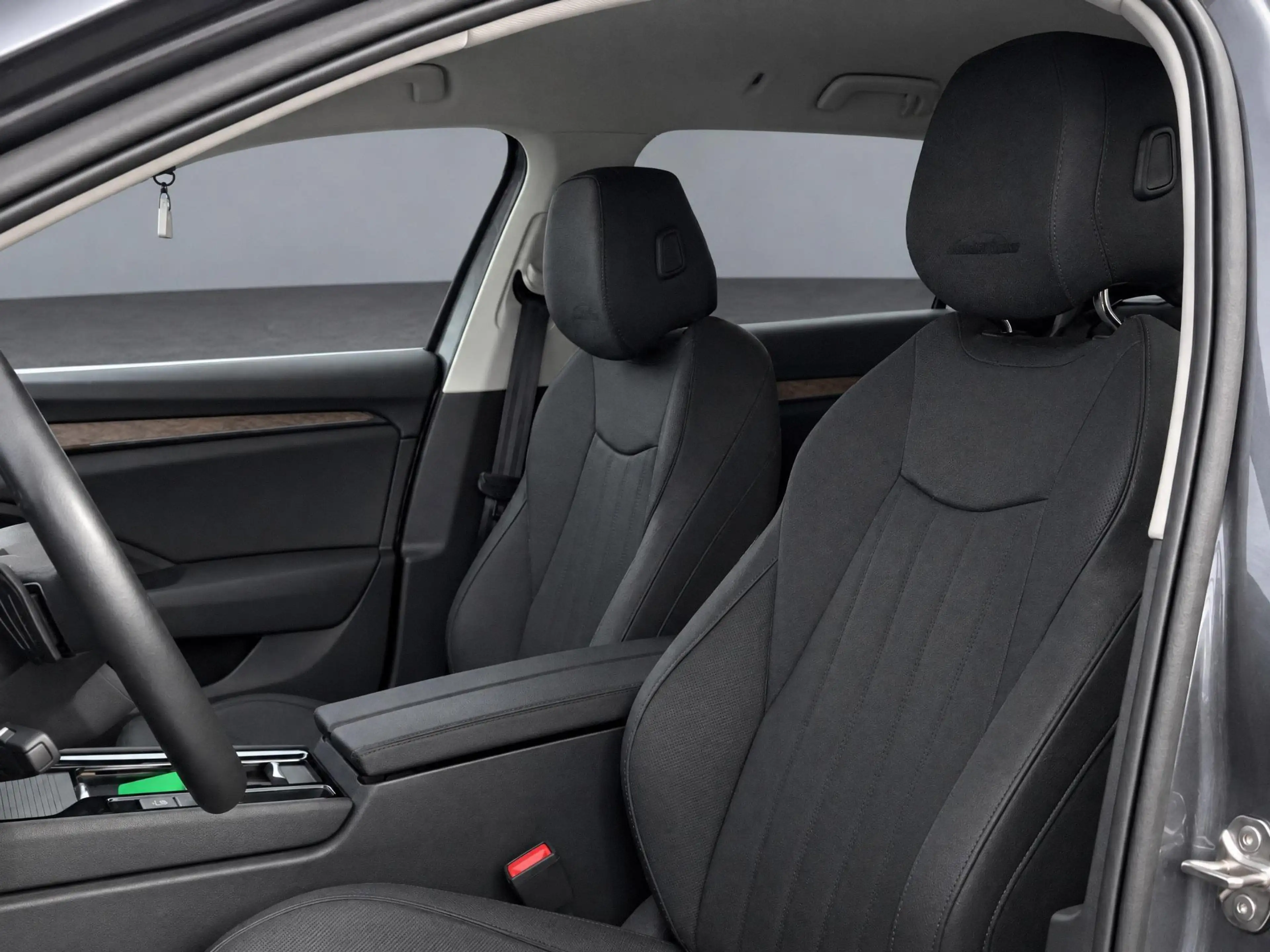 Skoda Superb Combi 1.5TSI 160kW/218PK PHEV Laurin & Klement · T — photo 12
