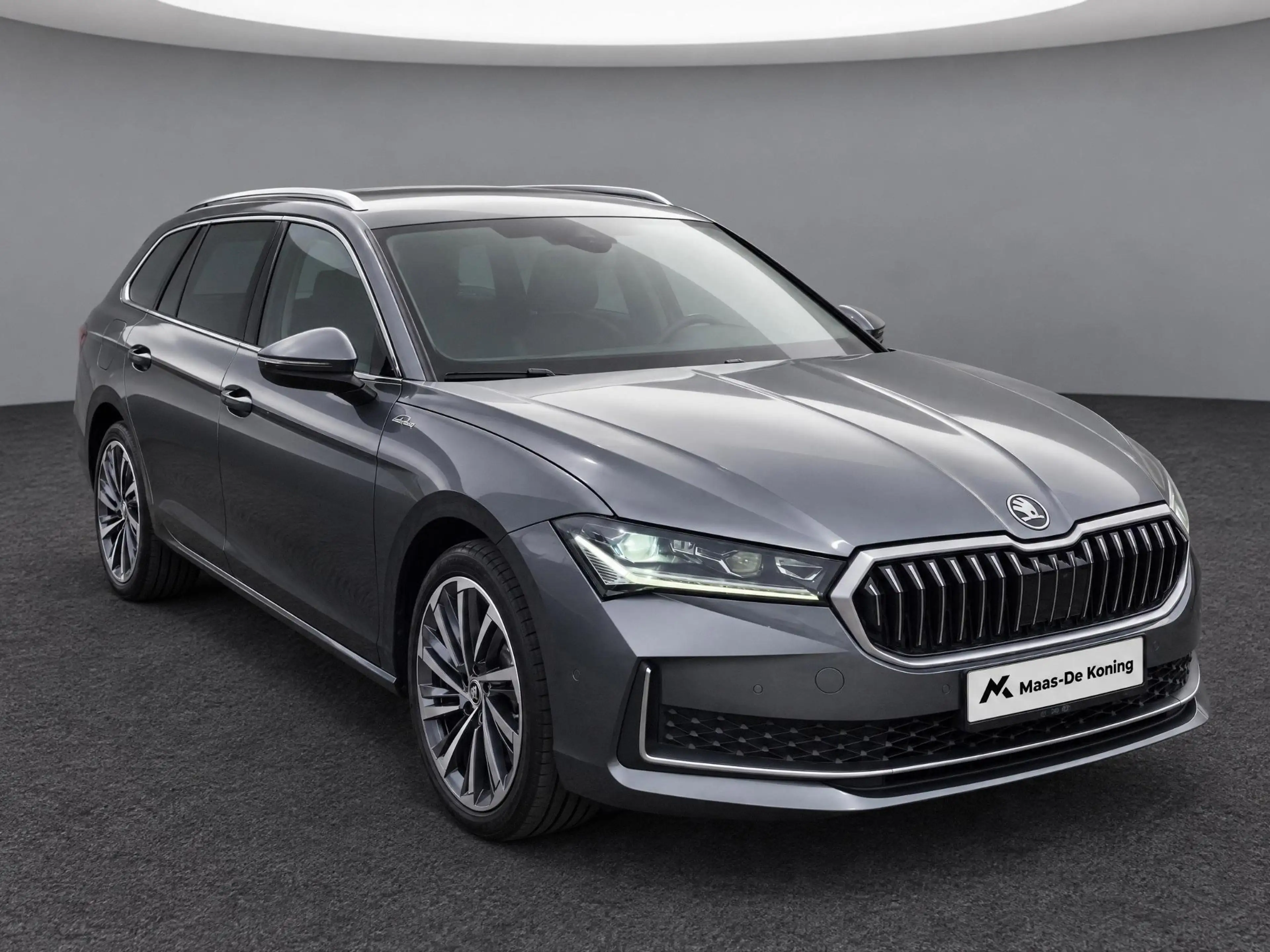 Skoda Superb Combi 1.5TSI 160kW/218PK PHEV Laurin & Klement · T — photo 3