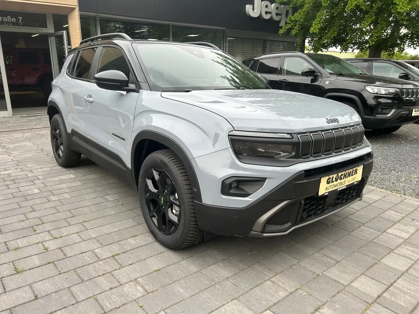 Jeep Avenger Overland Mild-Hybrid 4xe Gris - 2