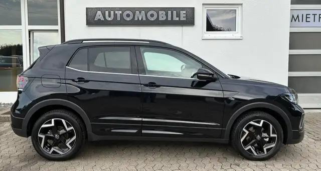 Volkswagen T-Cross view 4