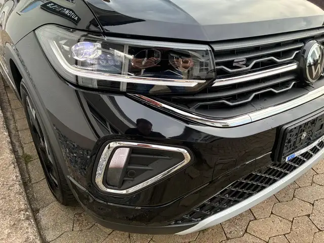 Volkswagen T-Cross view 5