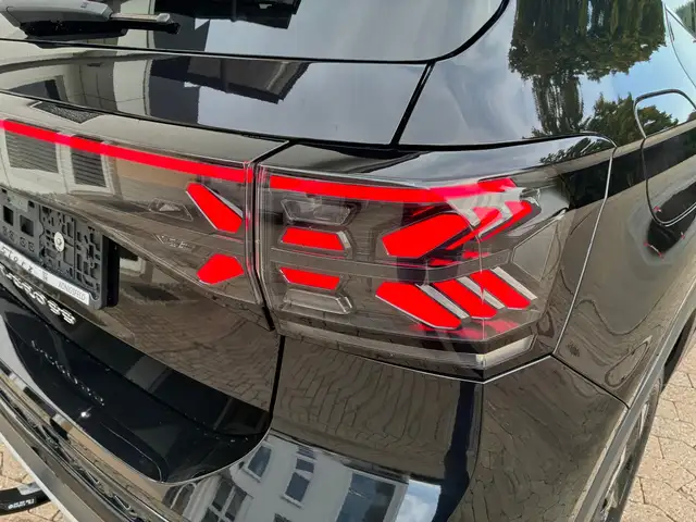 Volkswagen T-Cross view 6