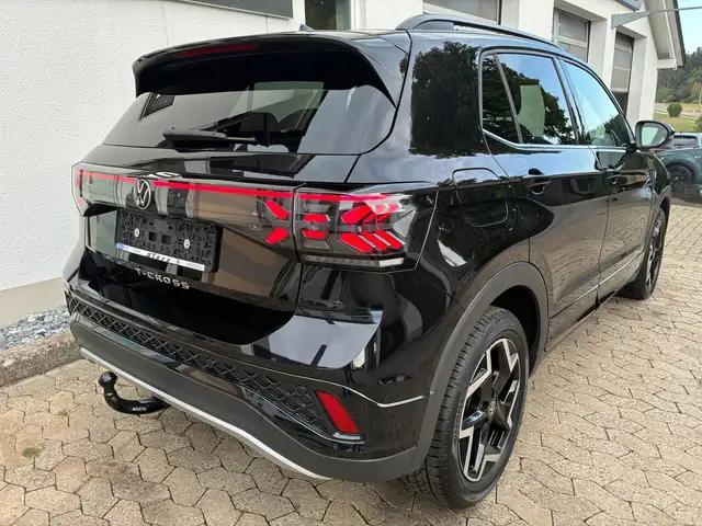 Volkswagen T-Cross view 7