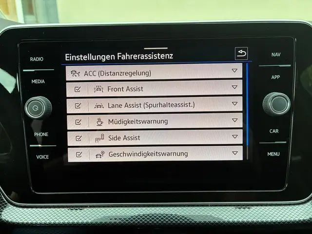 Volkswagen T-Cross view 13