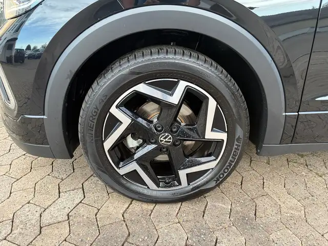 Volkswagen T-Cross view 8