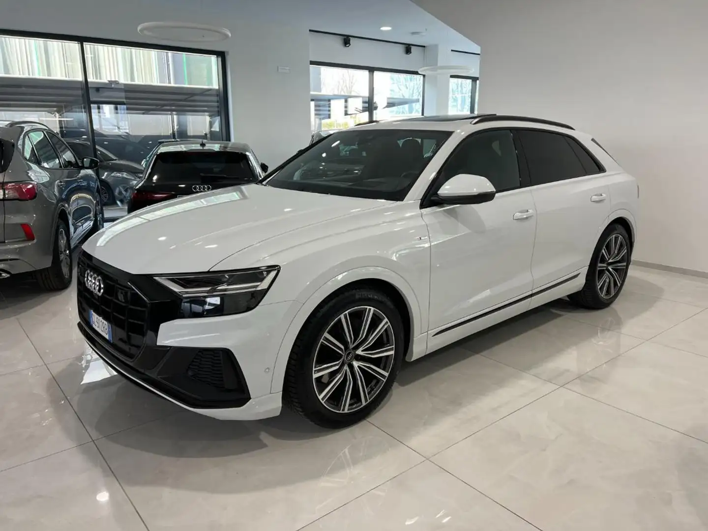 Audi Q8 45 TDI quattro tiptronic sport S-line Tetto Blanco - 1
