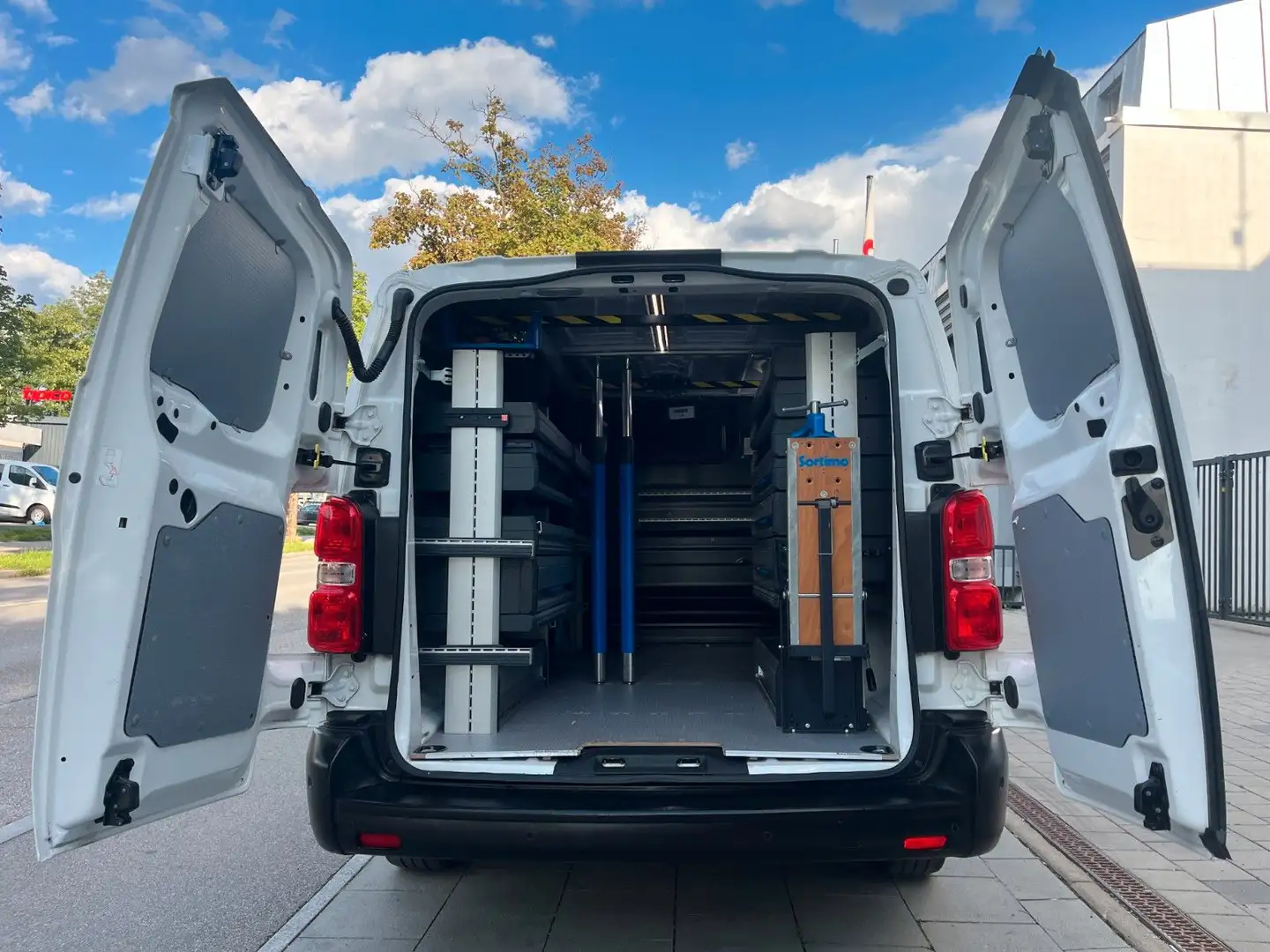 Opel Vivaro Kasten Edition Lang SORTIMO REGALE/KAMERA Weiß - 1