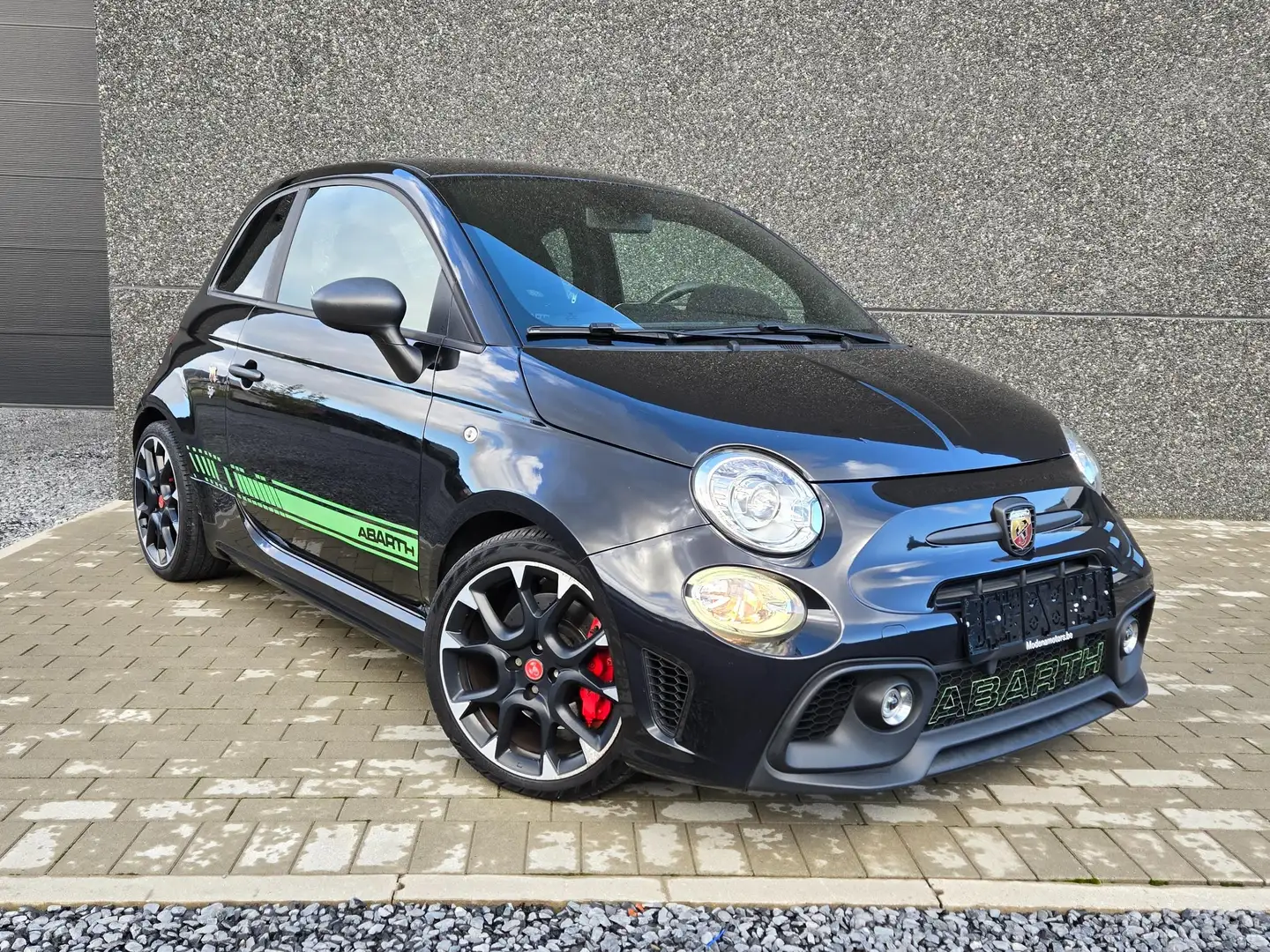 Abarth 595 Competizione Navi-Monza-PDC-CarPlay-Airco-Sabelt-garantie Zwart - 1