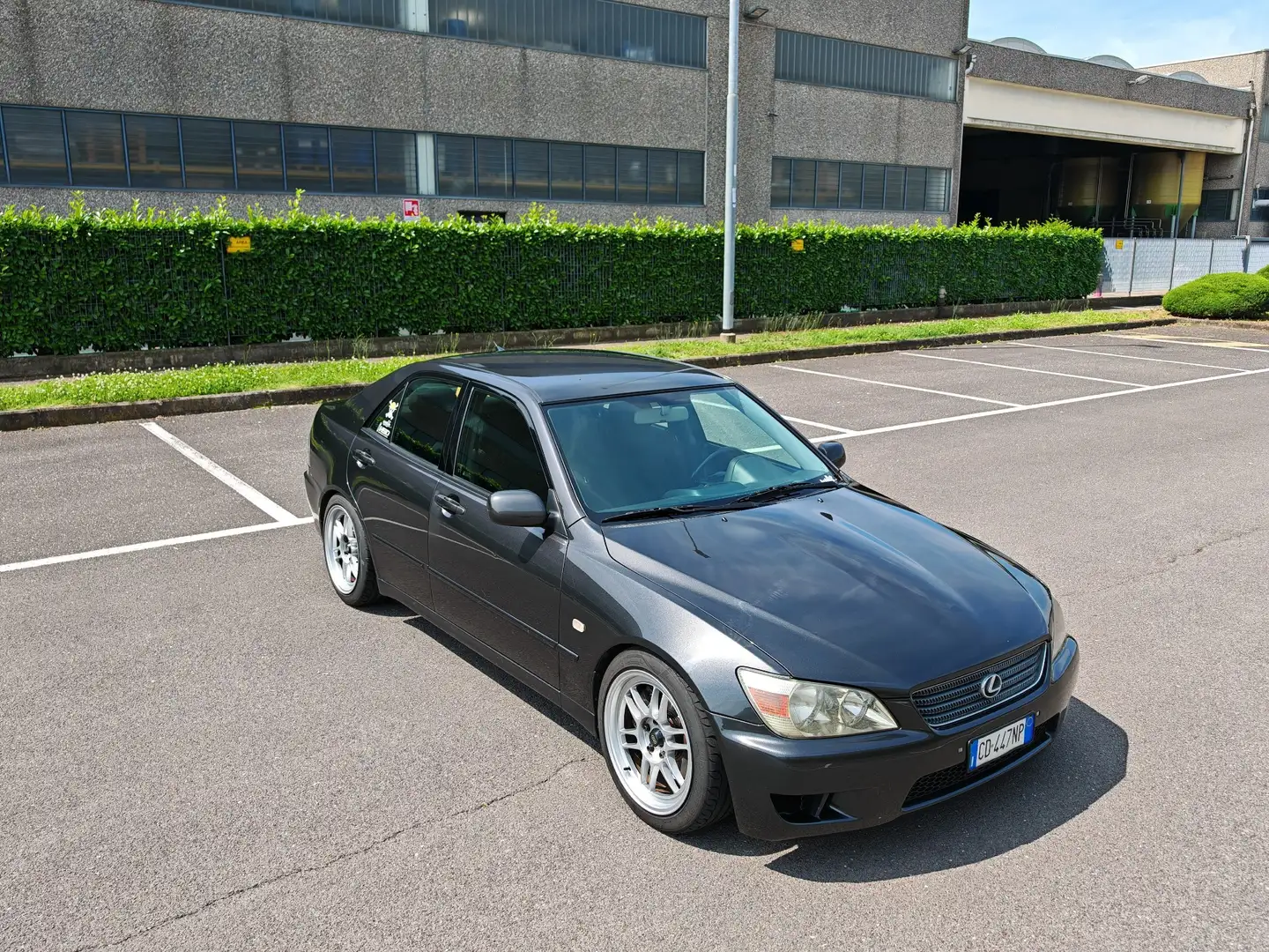 Lexus IS 200 2.0 Plus - 2