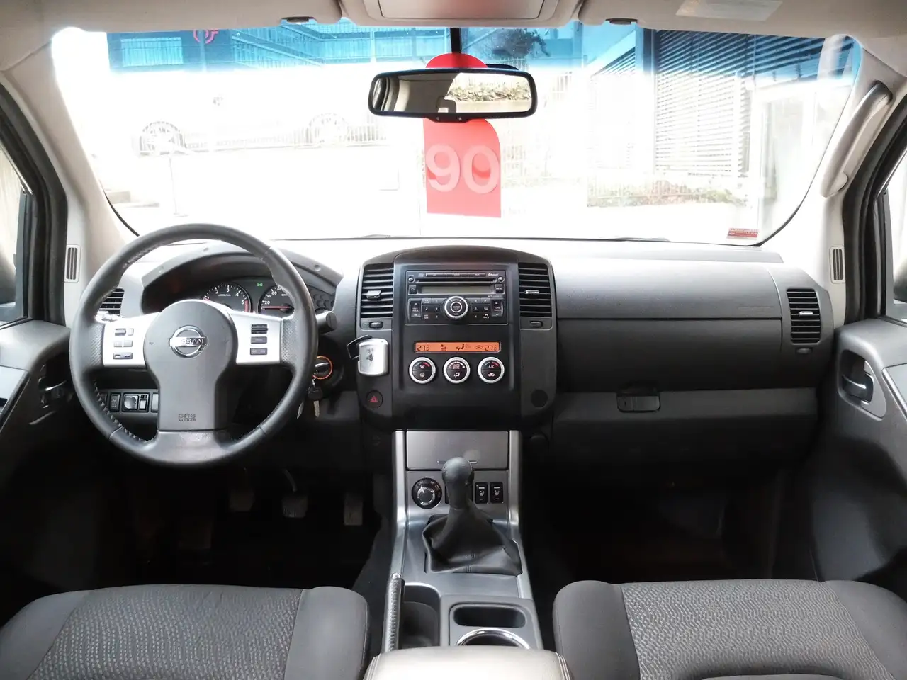 NISSAN NAVARA 190CH DOUBLE CABINE LE 4X4