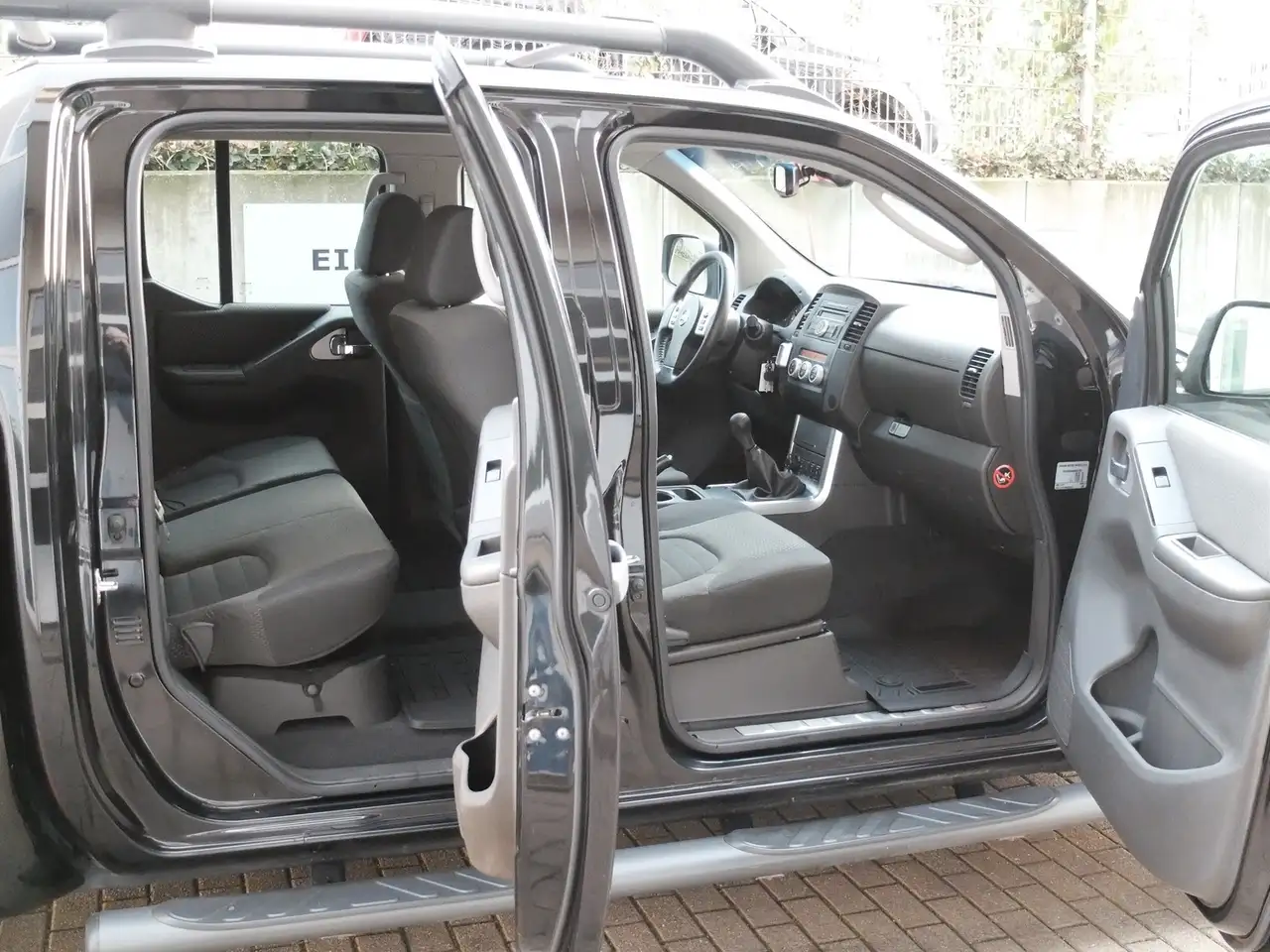 NISSAN NAVARA 190CH DOUBLE CABINE LE 4X4