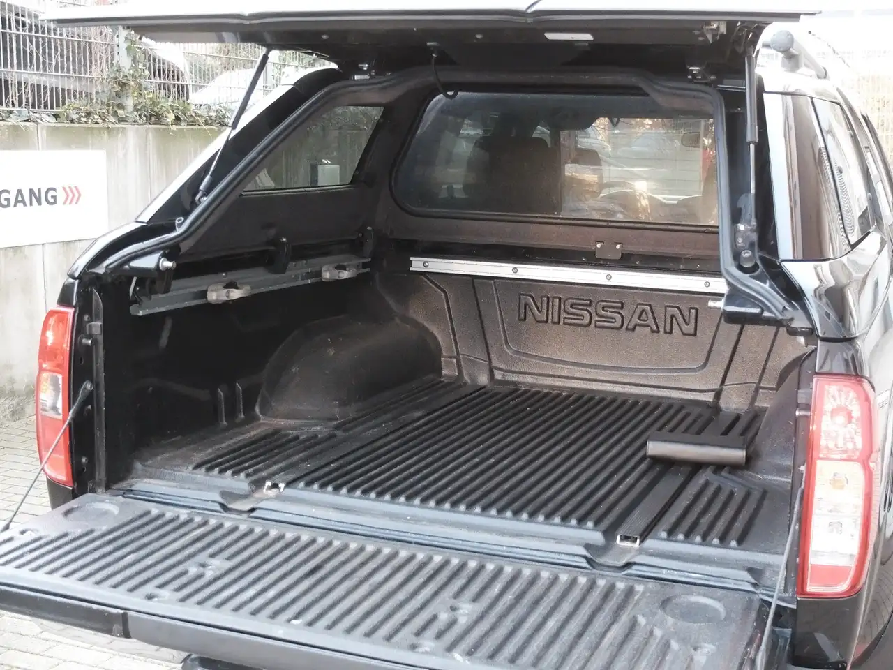 NISSAN NAVARA 190CH DOUBLE CABINE LE 4X4