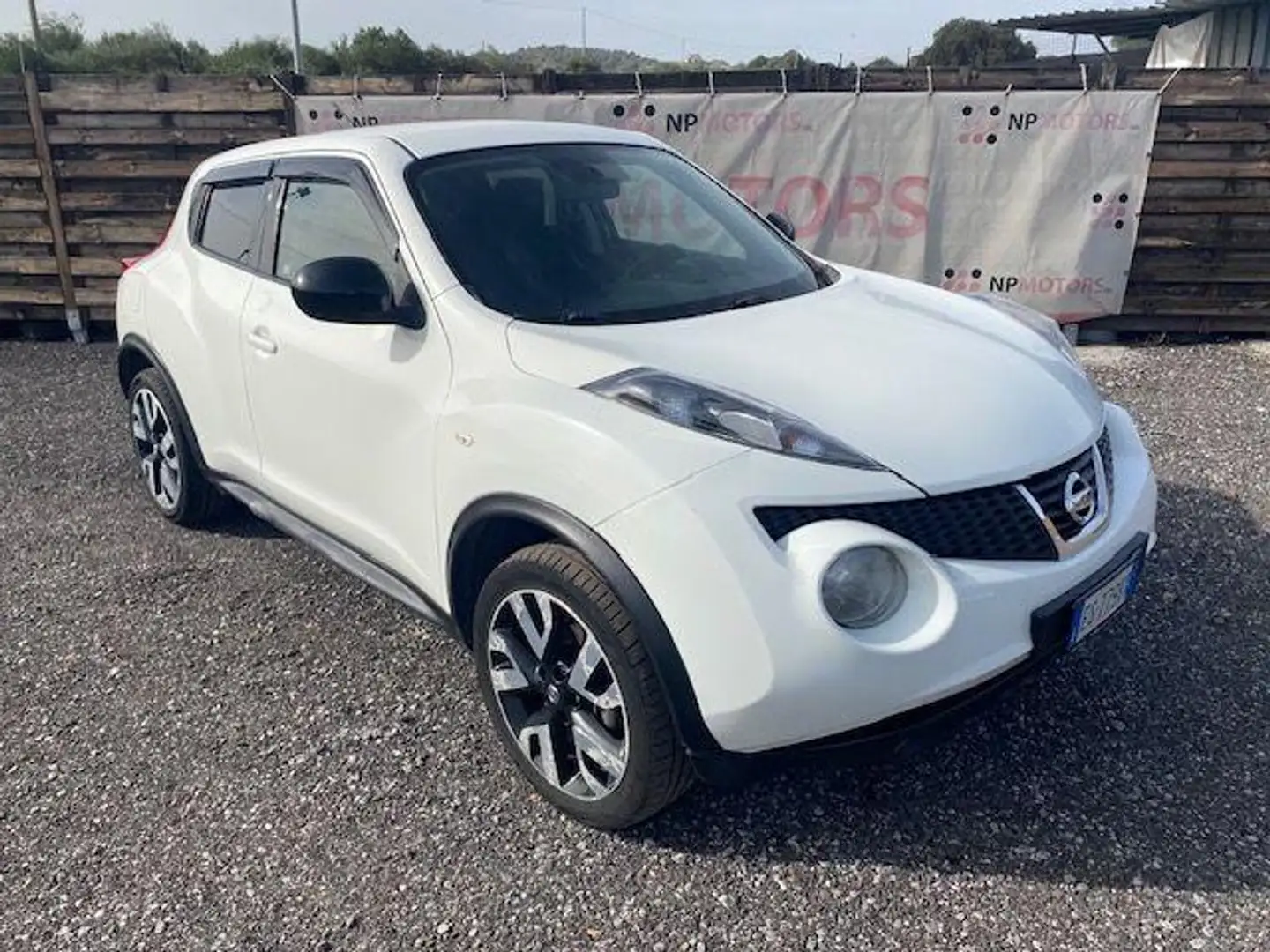 Nissan Juke 1.5 dCi n-tec Bílá - 1