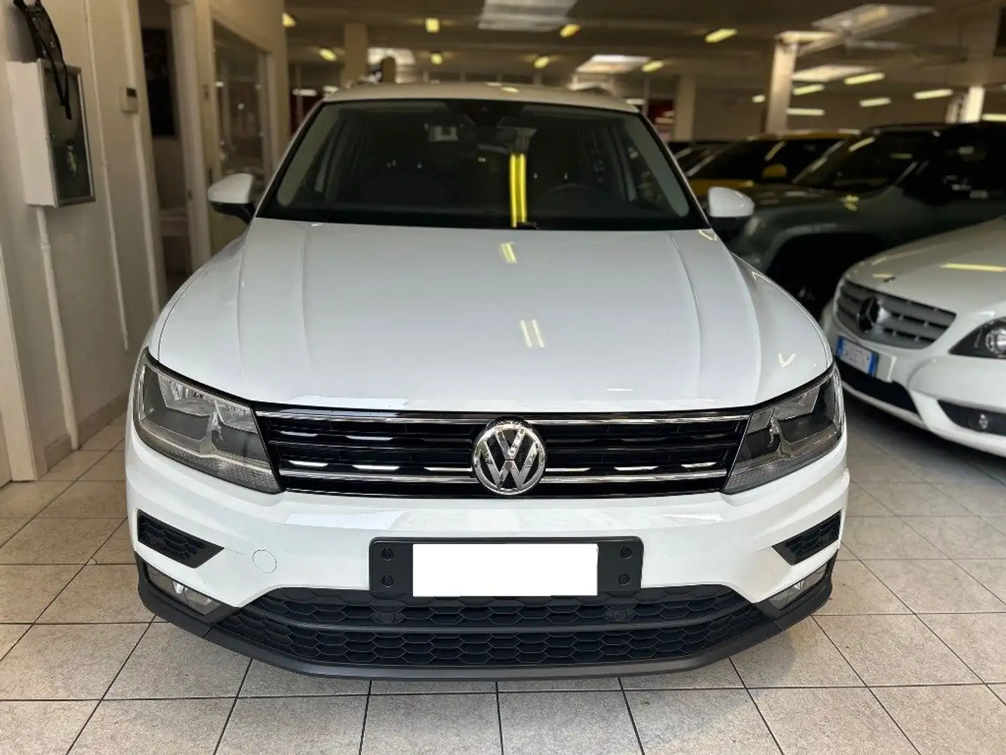 Volkswagen Tiguan 1.6 TDI SCR Business BlueMotion Technology Bianco - 2