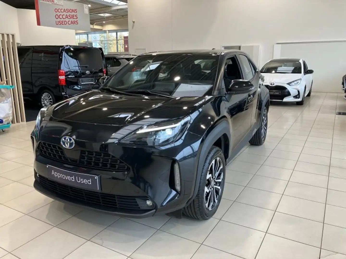 Toyota Yaris Cross 1.5 Hybrid Elegant CVT 5d 68kW Noir - 1