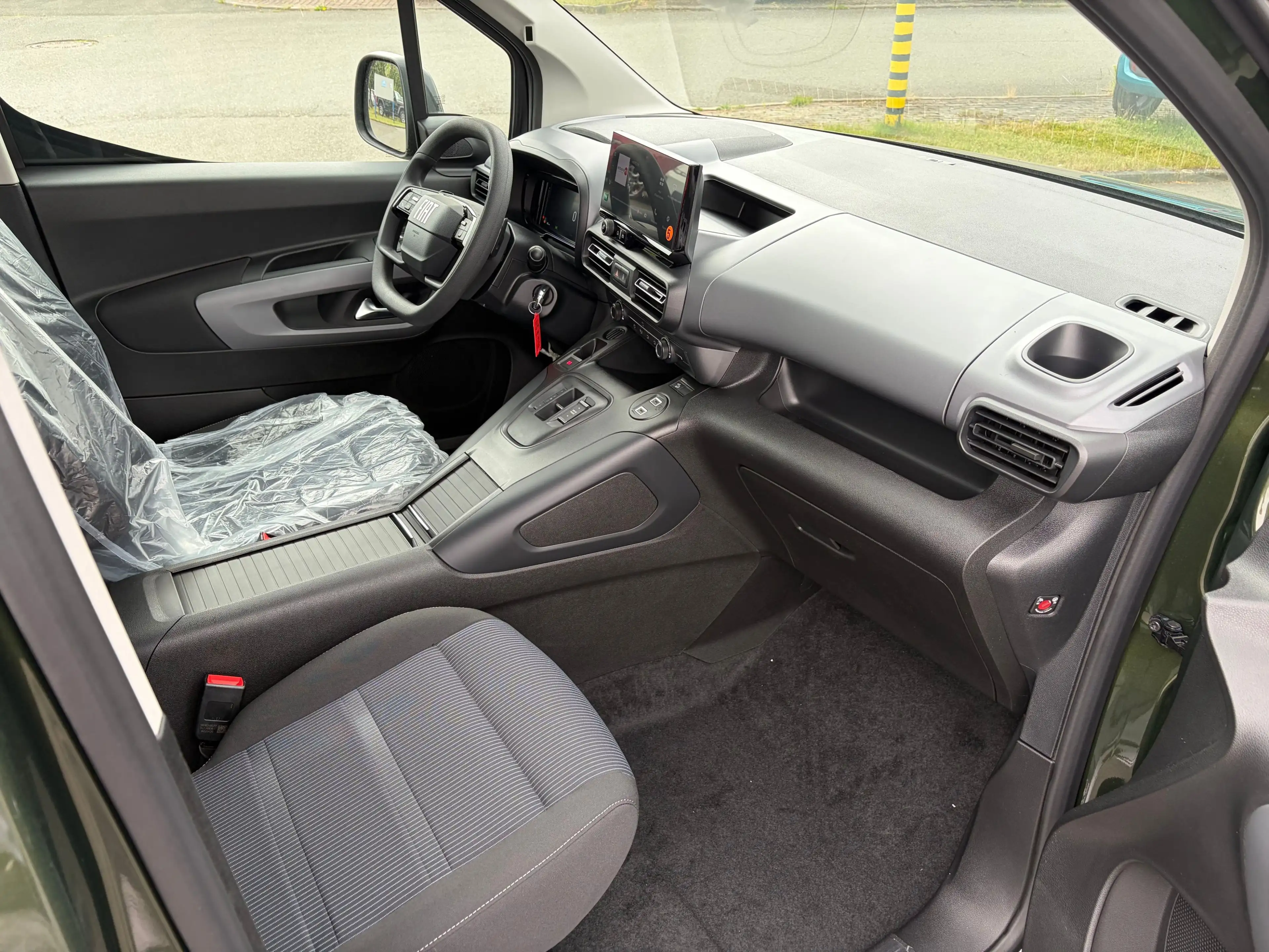 Fiat Qubo L 7-Sitzer L2 1.5 Diesel 96 kW Icon — photo 10