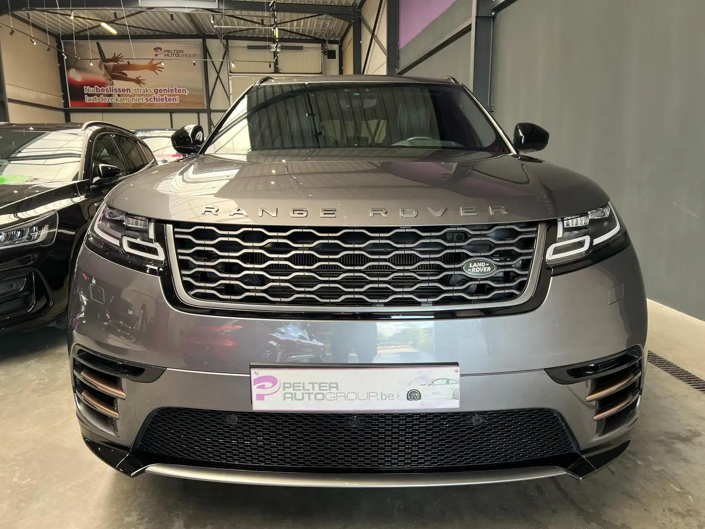 Land Rover Range Rover Velar 2.0 TD4 R-Dynamic GPS Camera FULL Szürke - 2