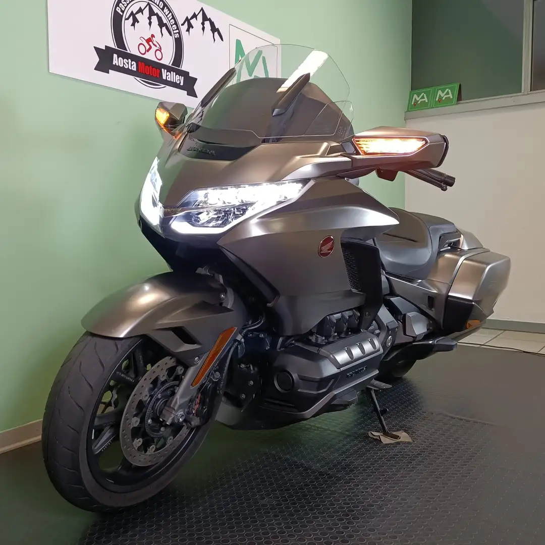 Honda GL 1800 GL 1800 Gold Wing Argent - 1
