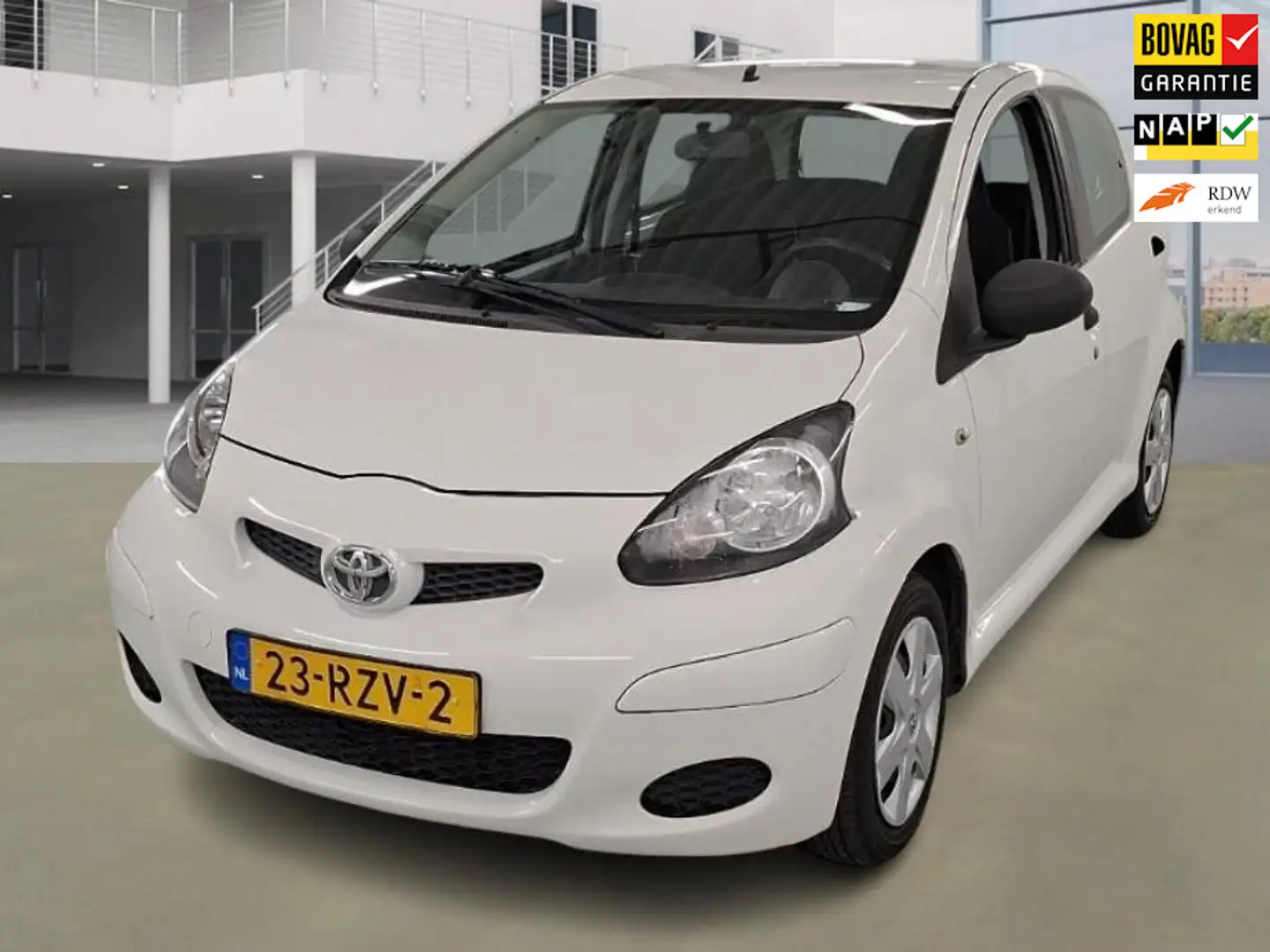 Toyota Aygo 1.0-12V Now 1e Eigenaar 37.220 km +NAP NL-auto Bianco - 1