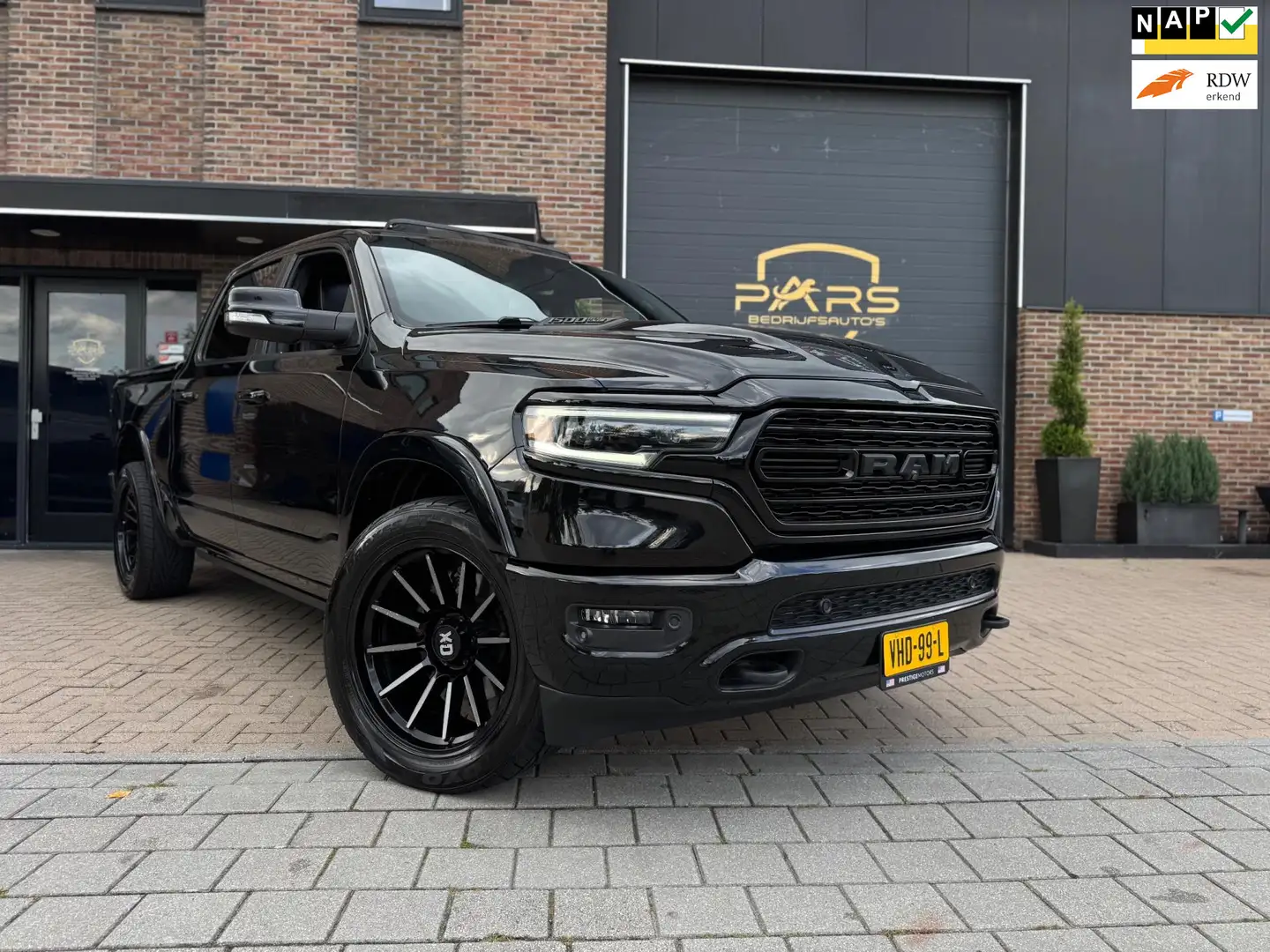 Dodge RAM 1500 5.7 V8 4x4 Crew Cab 401PK Limited e Bom volle Zwart - 1