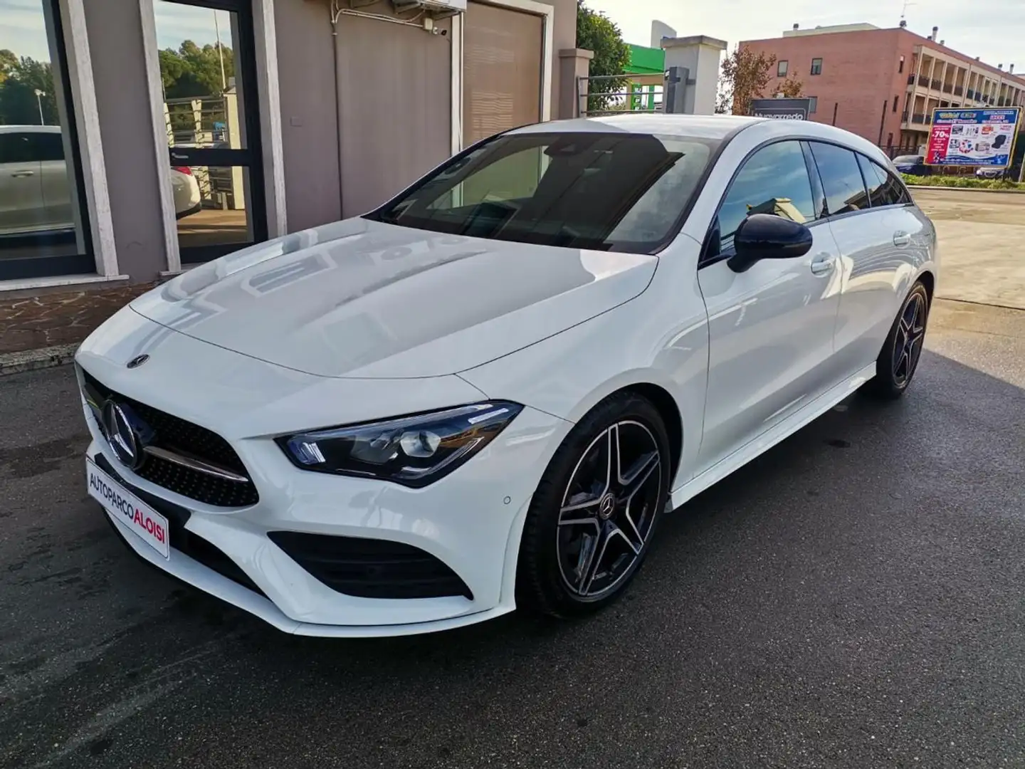 Mercedes-Benz CLA 200 d Shooting Brake Premium Weiß - 1