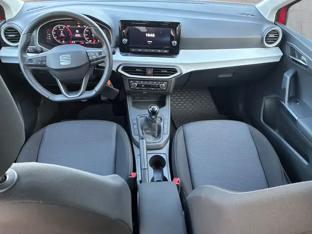 Seat Ibiza view 9