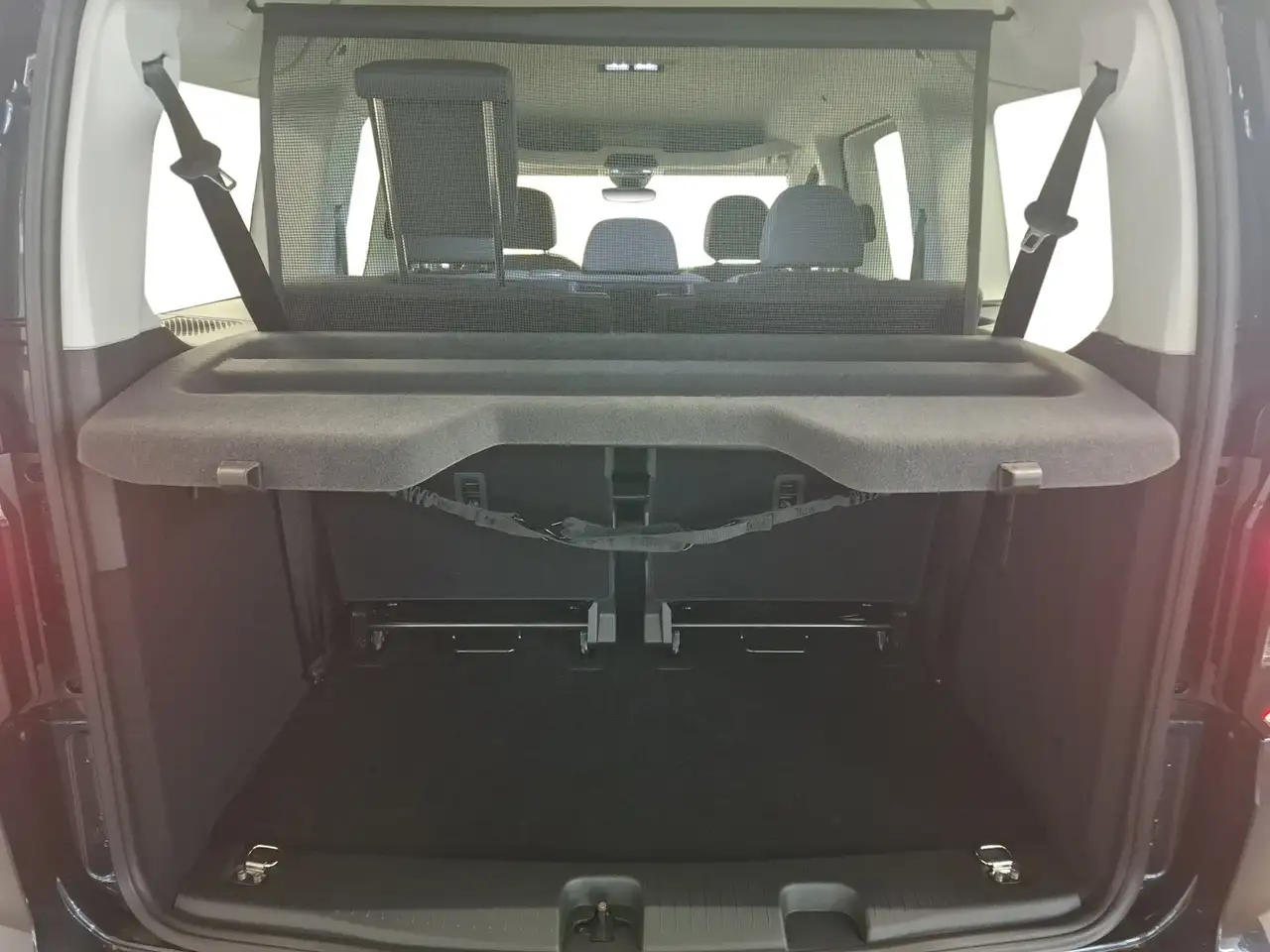 Volkswagen Caddy Maxi Life 7S 90 kW TDI DSG RFK Klimaaut LED 14