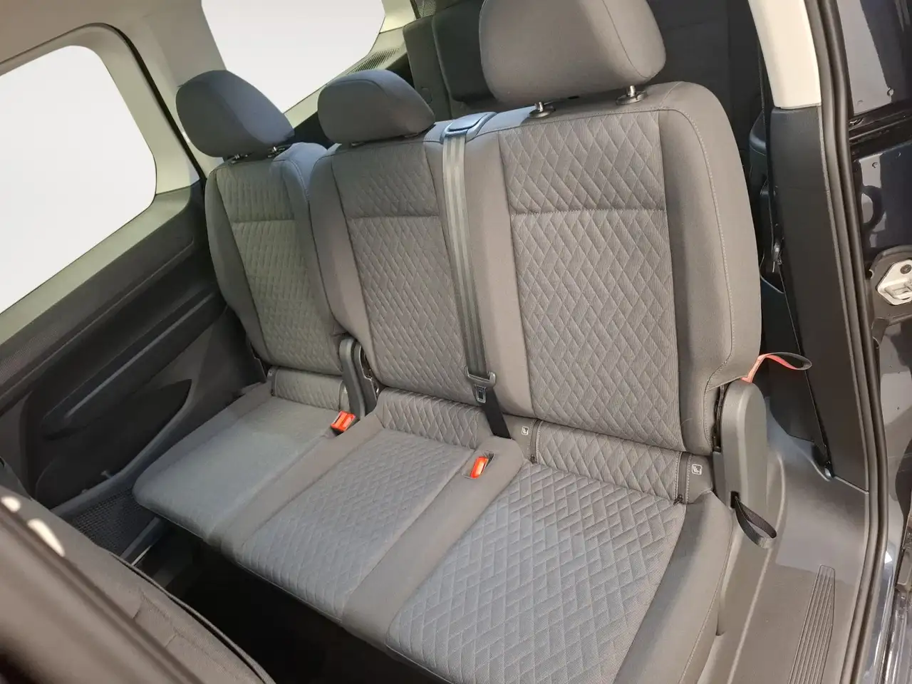 Volkswagen Caddy Maxi Life 7S 90 kW TDI DSG RFK Klimaaut LED 7